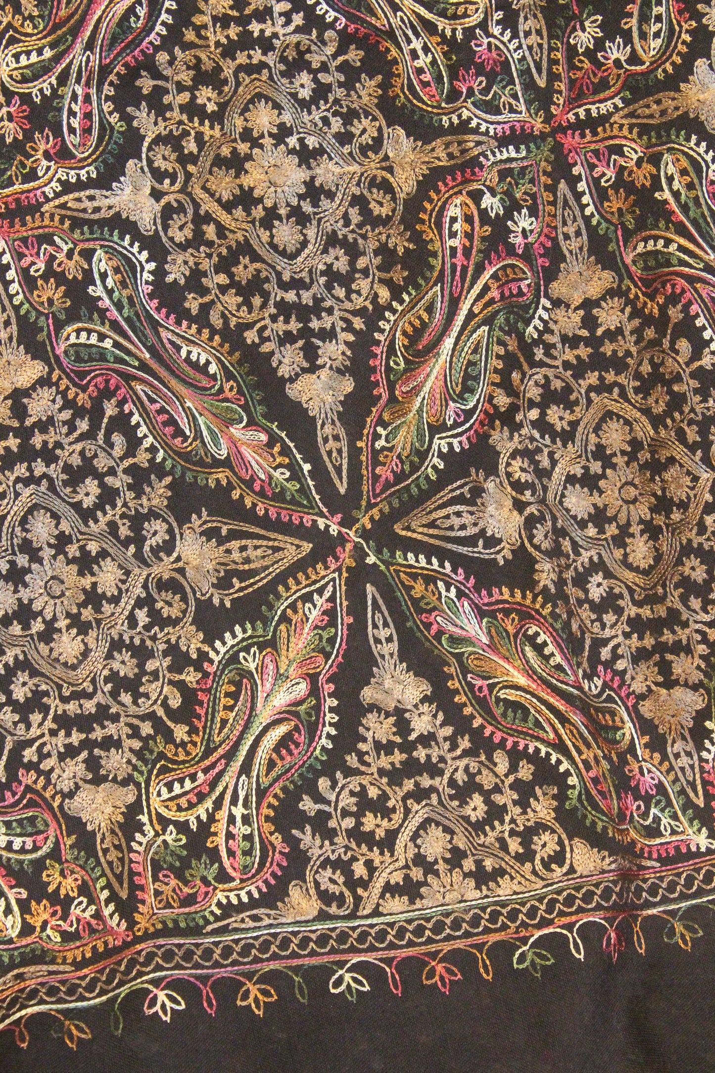 Swati Embroidery Wool Black B