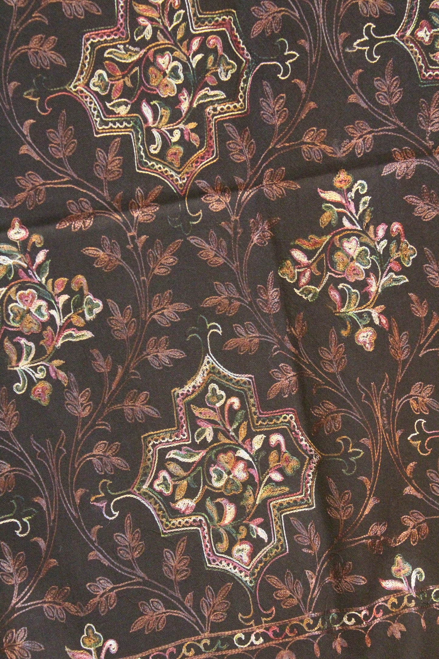 Swati Embroidery Wool Black D