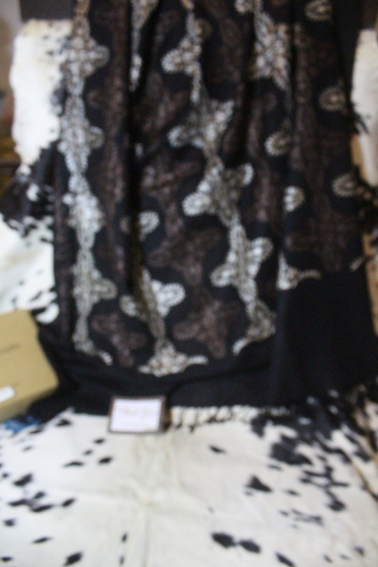 Swati Embroidery Wool Black F