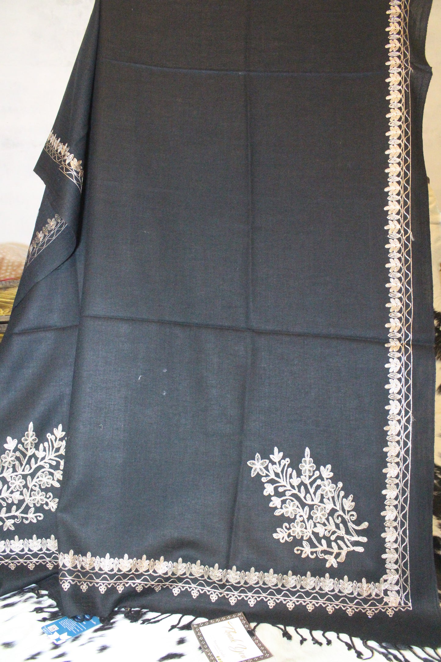 Swati Embroidery Wool Black H