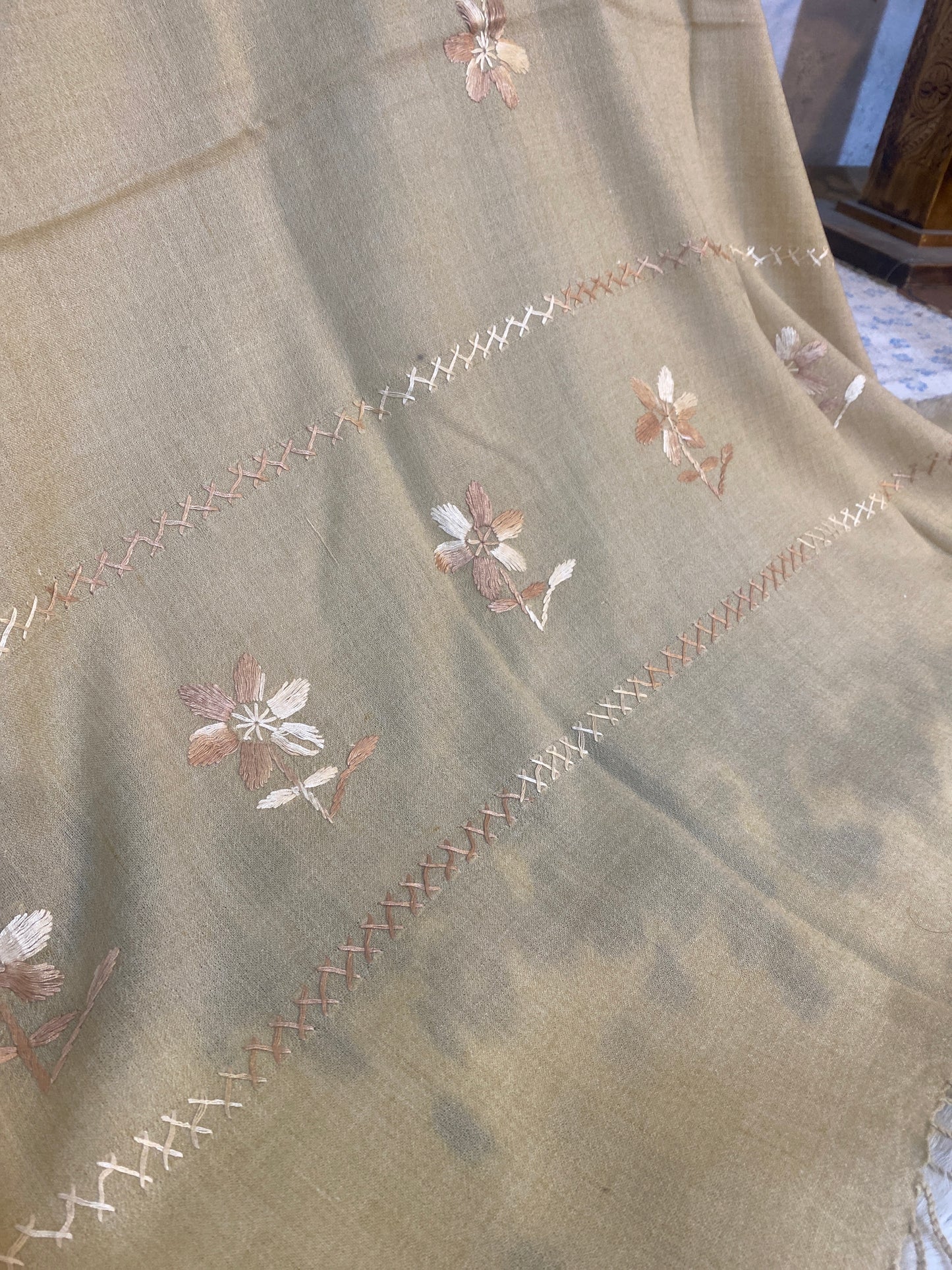 Swati Embroidery Wool Brown H