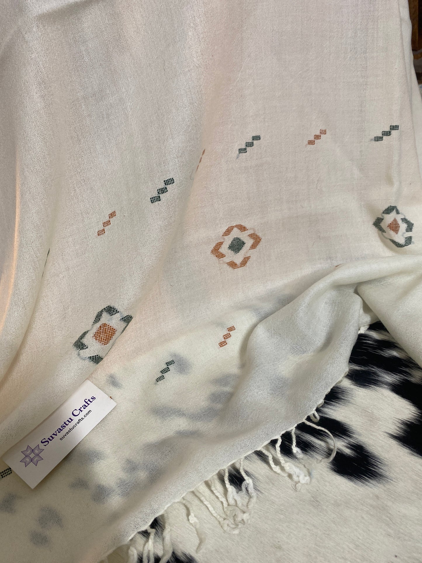 Suvastu Special Kadhi White Shawl C