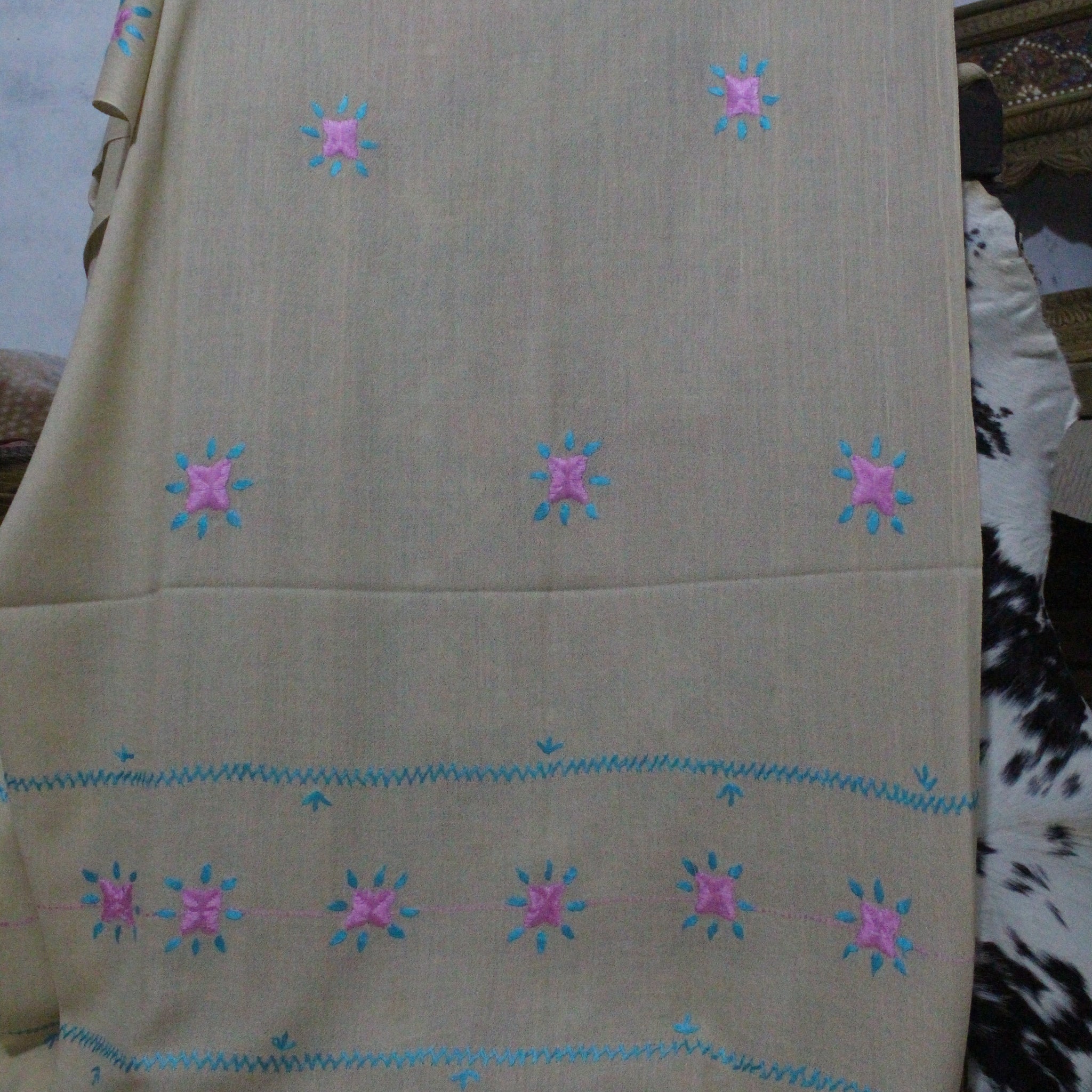 Swati Embroidery Wool Brown E