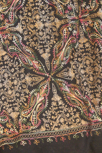 Swati Embroidery Wool Black B