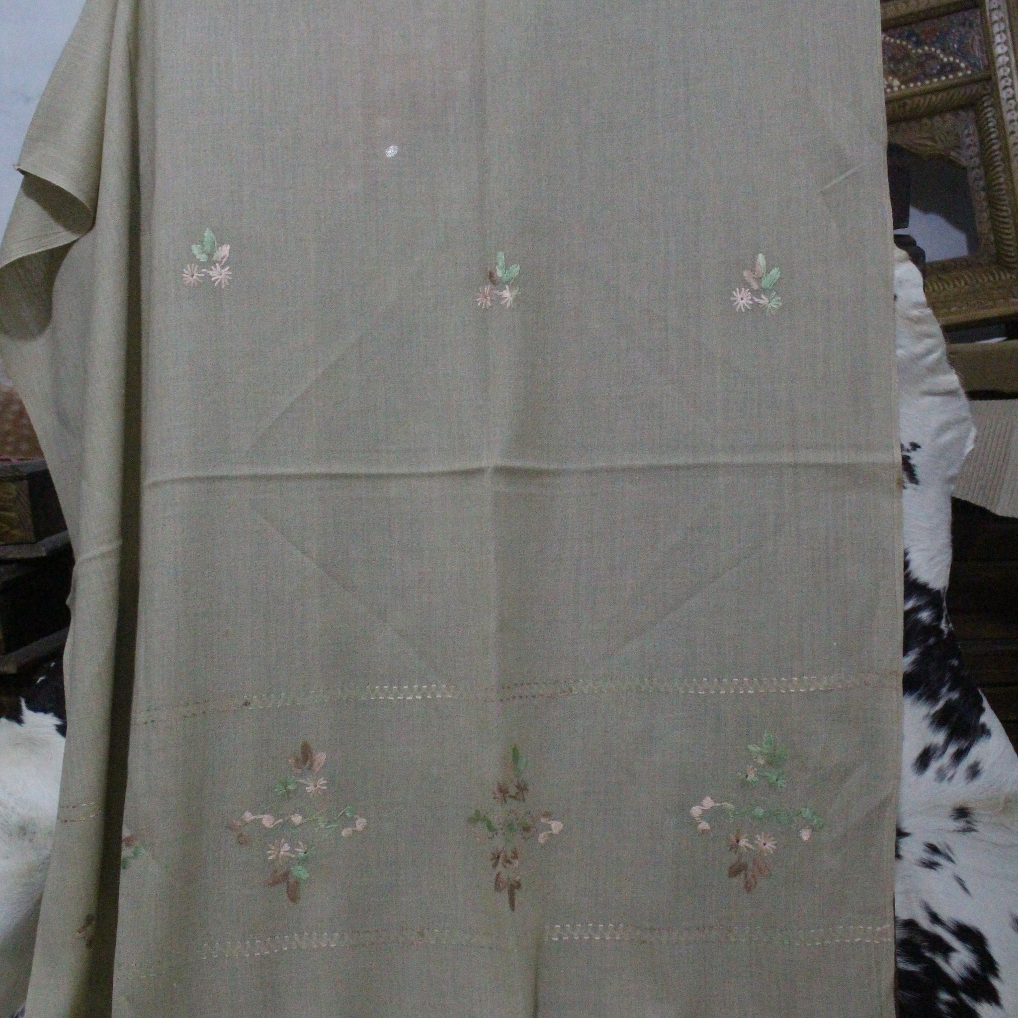 Swati Embroidery Wool Brown F