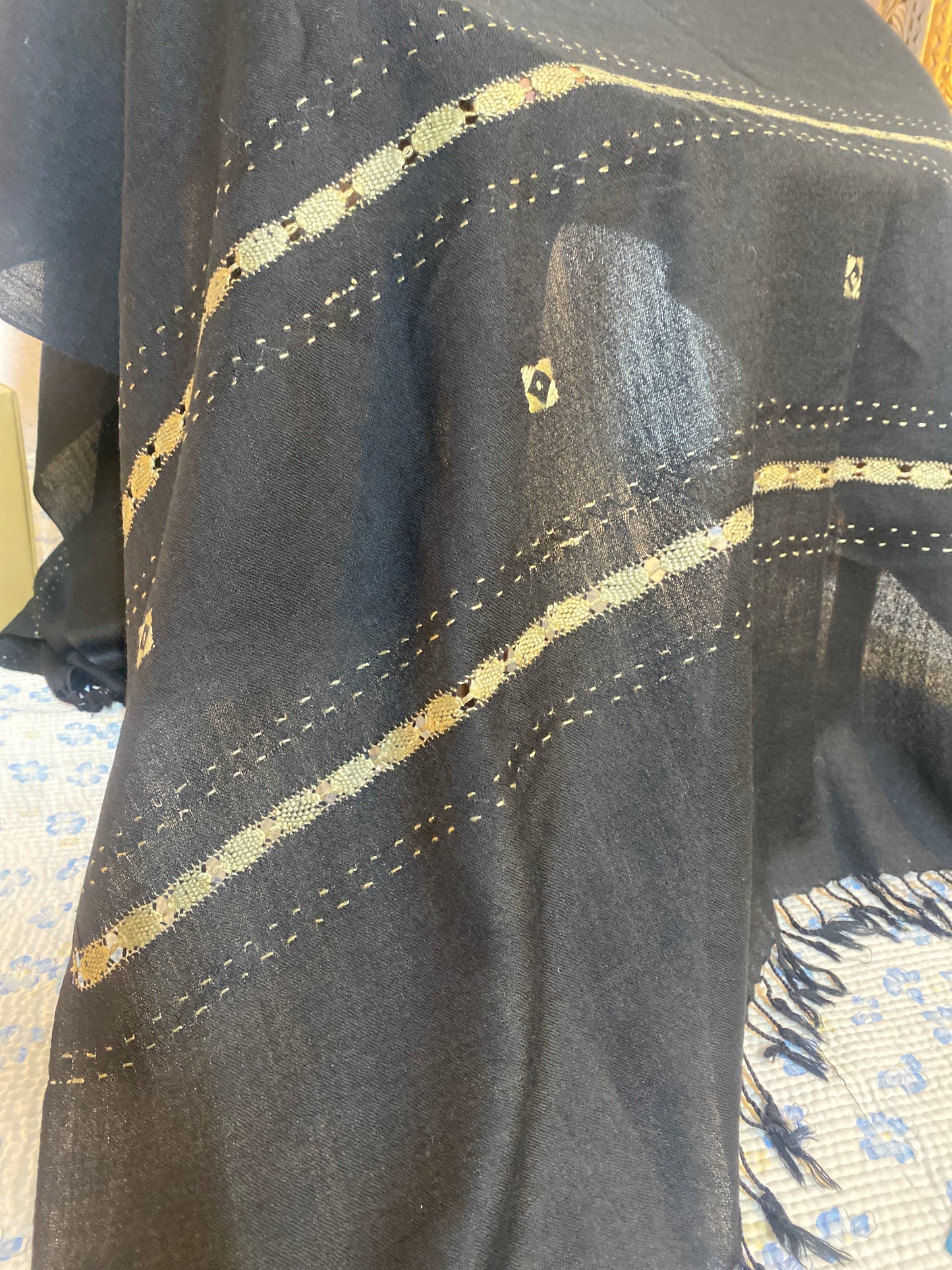 Swati Embroidery Wool Black BC