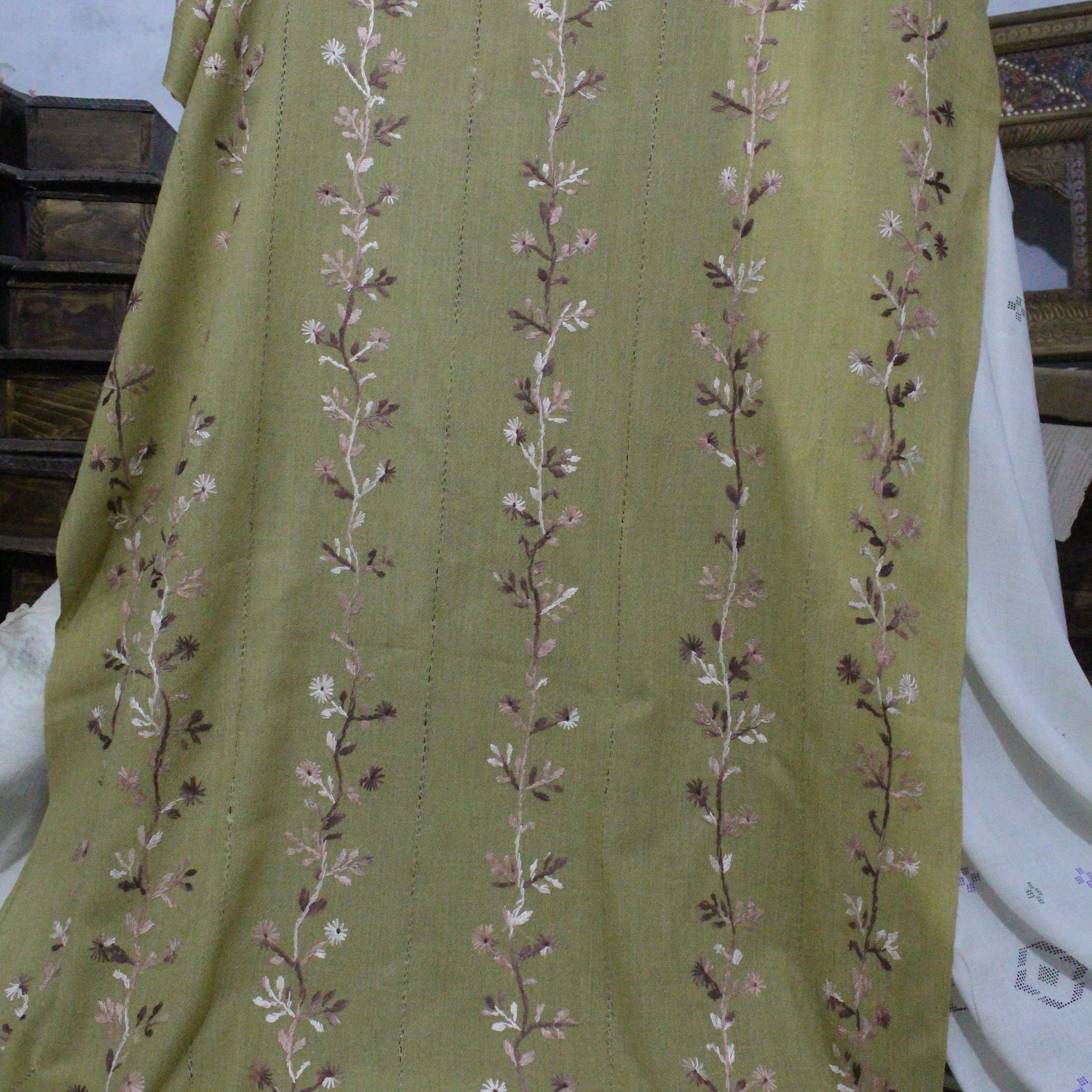 Swati Embroidery Wool BC