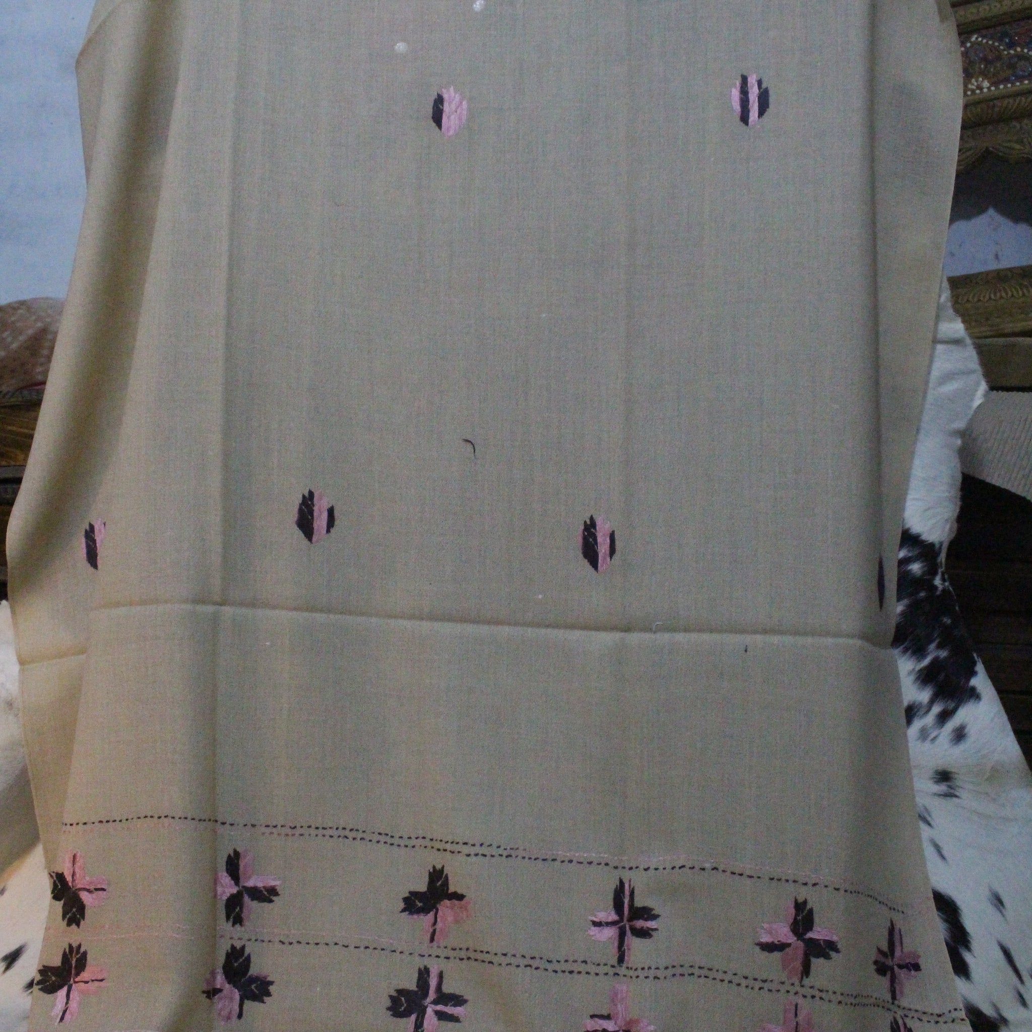 Swati Embroidery Wool Brown