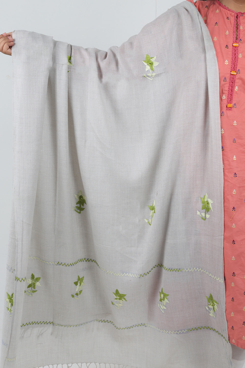 Swati Hand Embroidery Wool Gray D