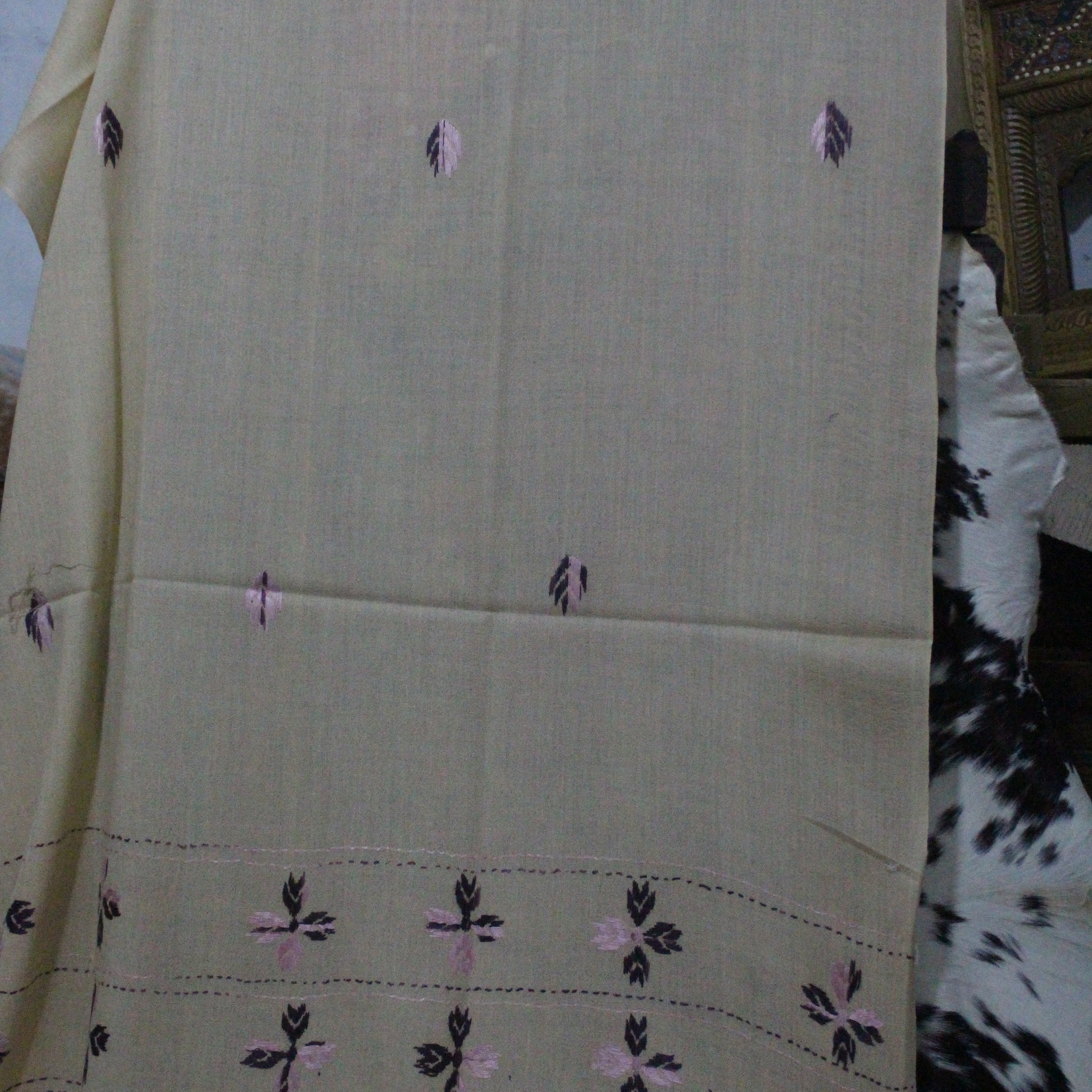 Swati Embroidery Wool Brown