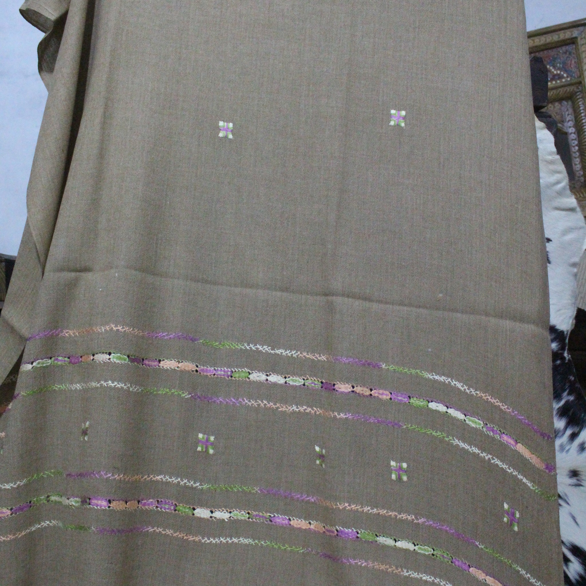 Swati Embroidery Wool Brown