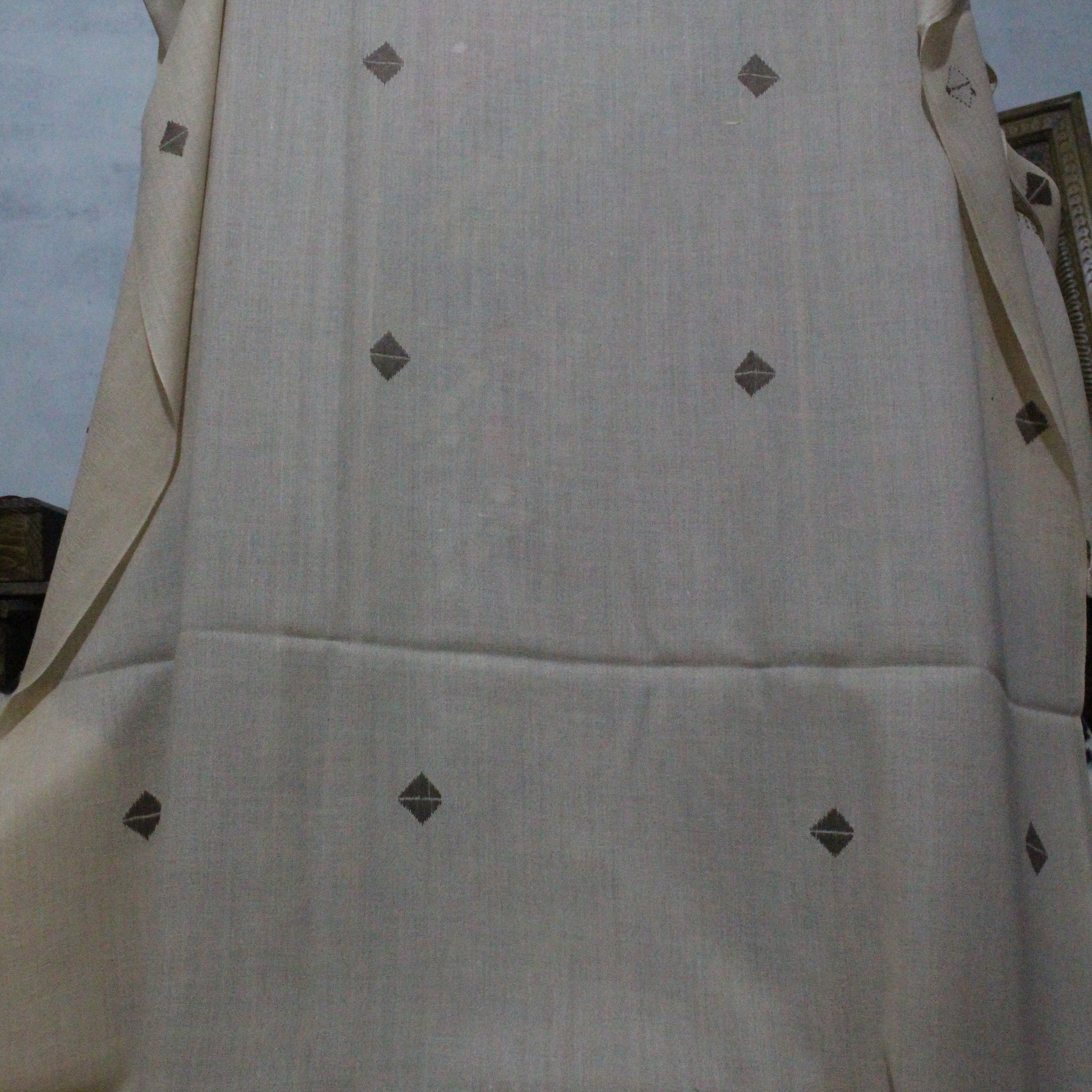 Swati Embroidery Wool Brown