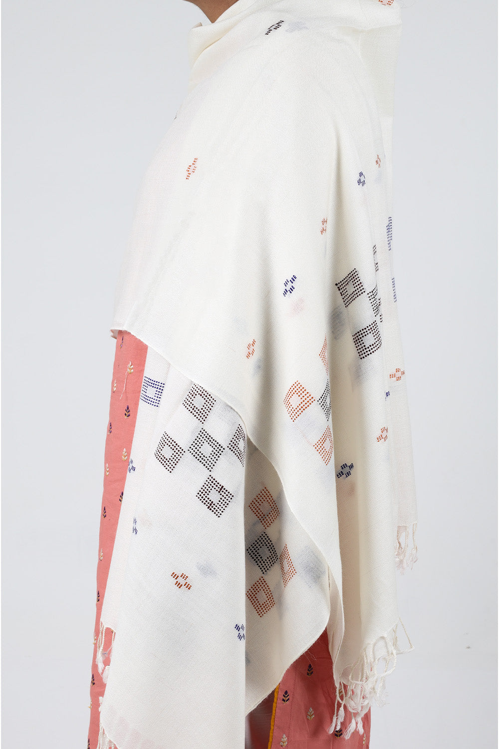 Swati Handloom Kadhi White Shawl A