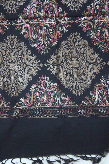 Swati Embroidery Wool Black AN