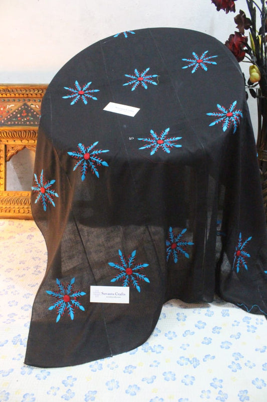 Summer Swiss Shawl Black B