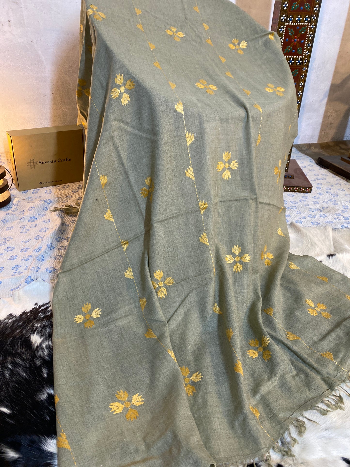 Swati Embroidery Wool Gray E