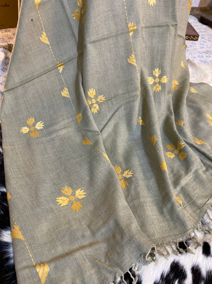 Swati Embroidery Wool Gray E