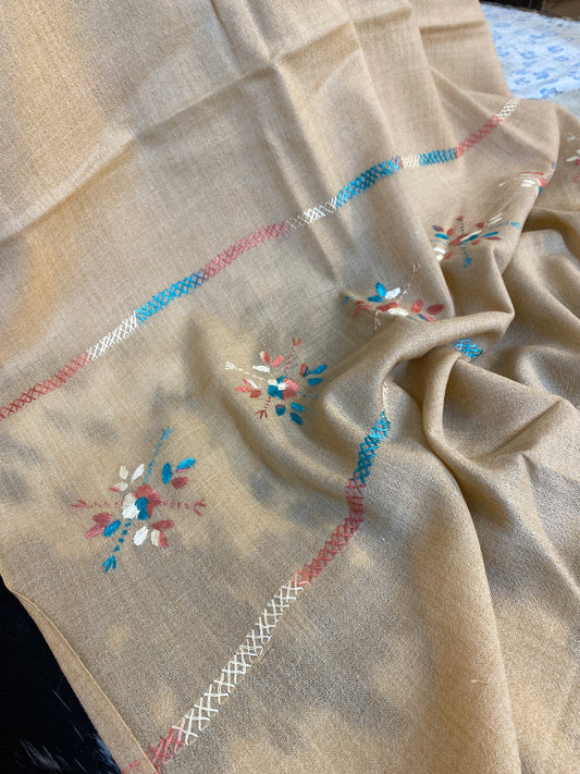 Swati Embroidery Wool Creamy CE