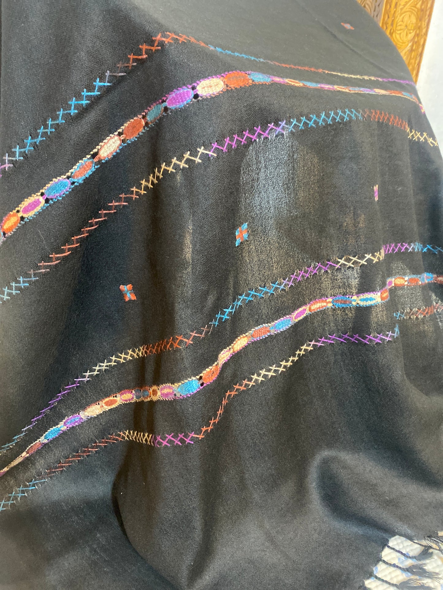 Swati Embroidery Wool Black BM