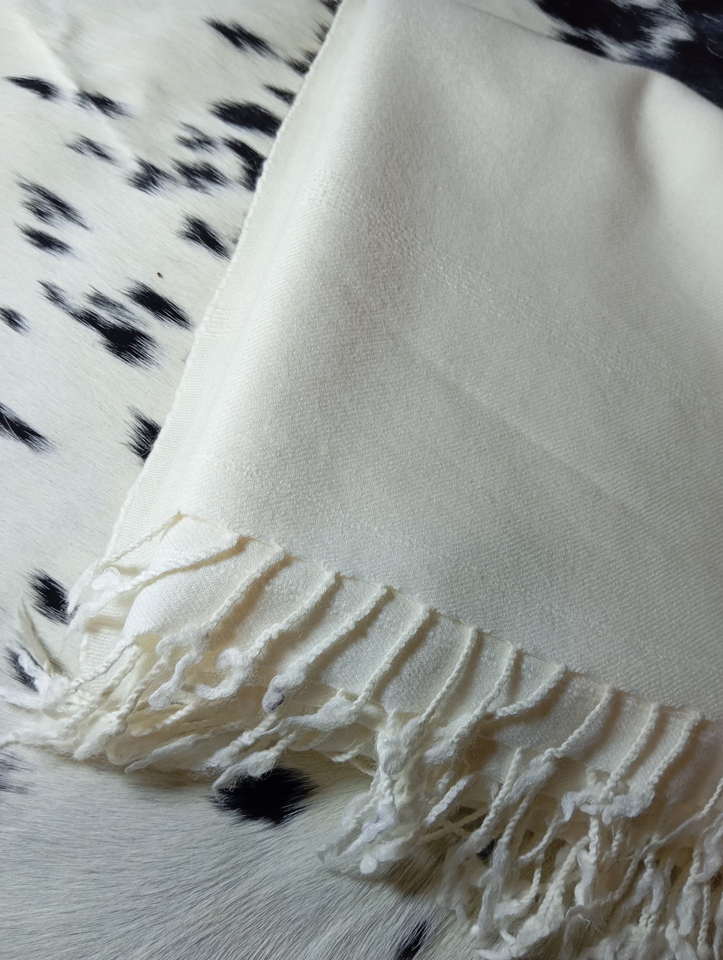 Swati 64 Wool White