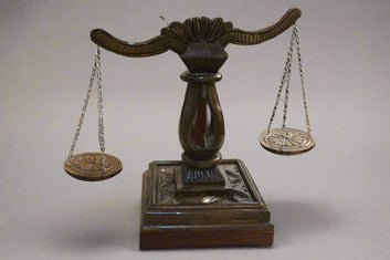 Hand Carving Scale