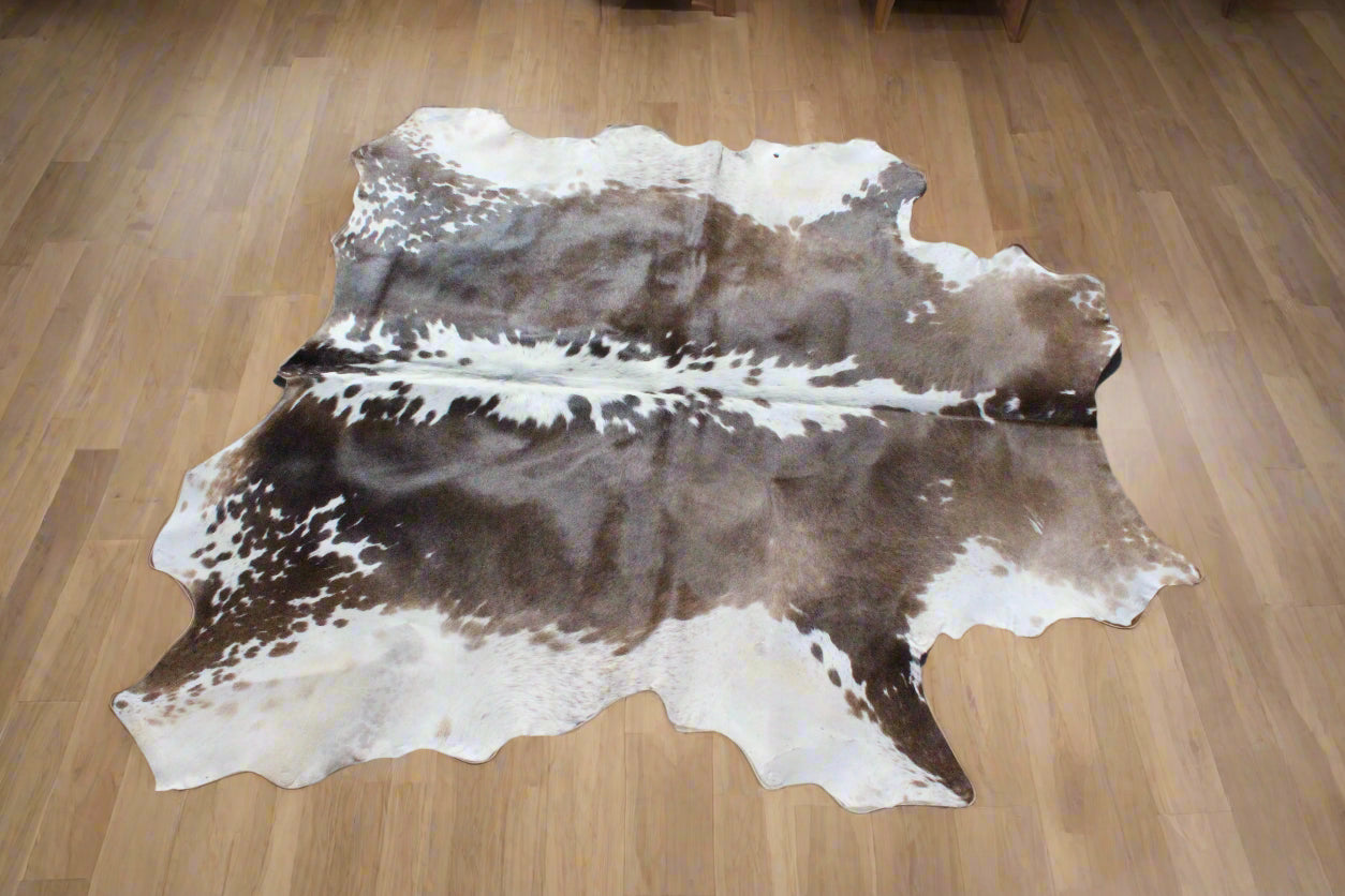 Cow Hide Rug 5x4.5 fts