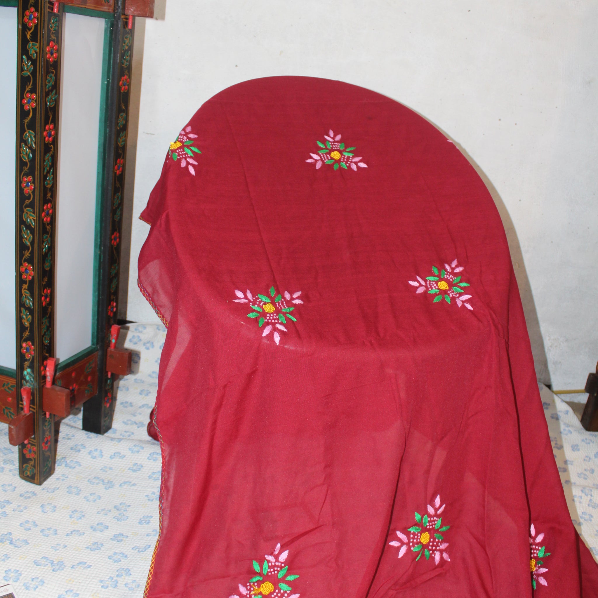Summer Swiss Shawl Maroon