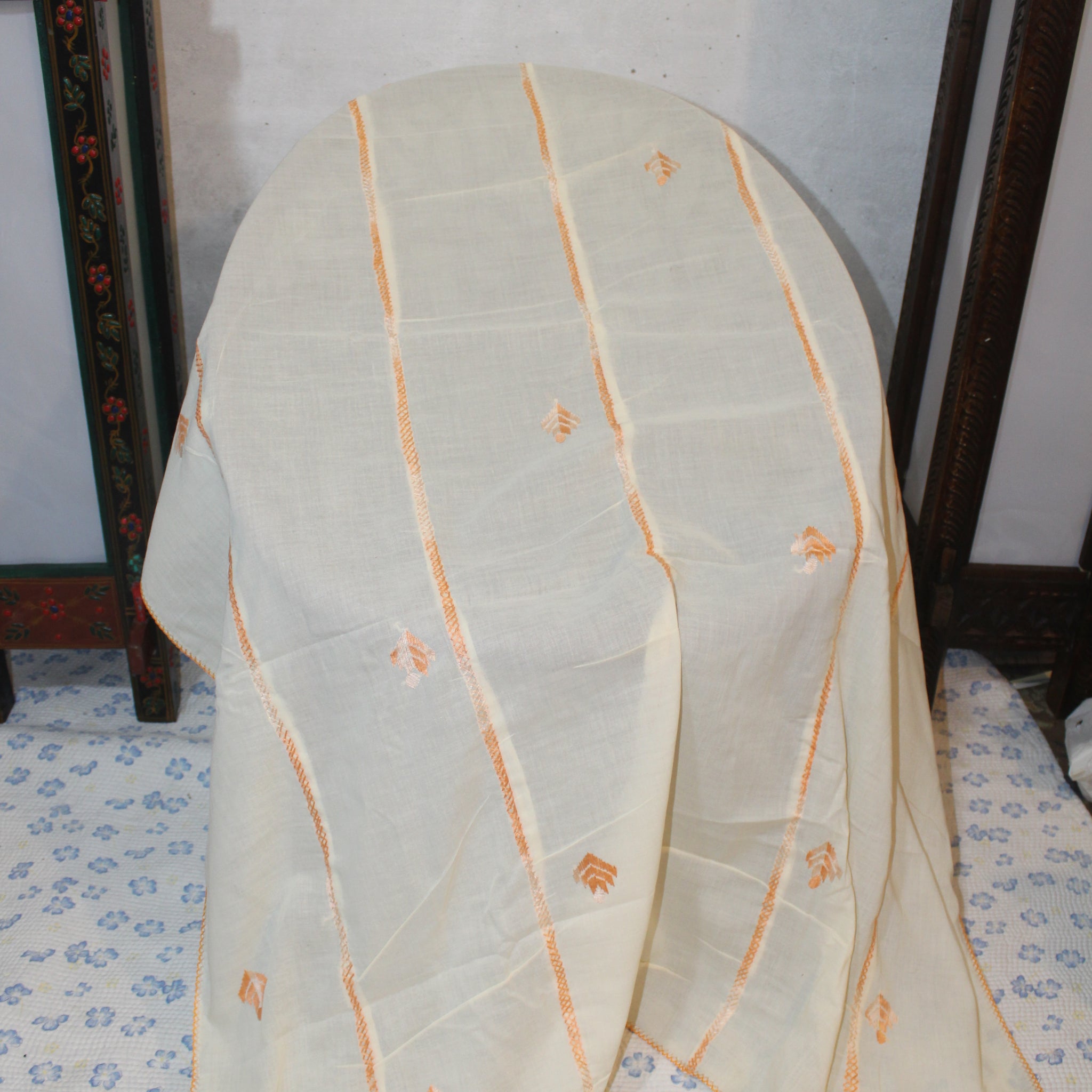 Summer Swiss Shawl Light Cream