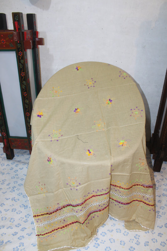 Summer Swiss Shawl Creamy A