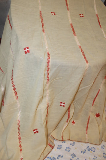 Summer Swiss Shawl Creamy